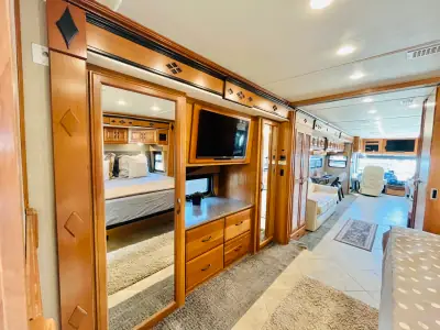 2015 Fleetwood Expedition M-38K photo 20