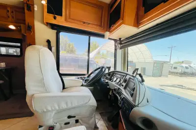 2015 Fleetwood Expedition M-38K photo 25