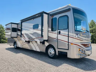 2015 Fleetwood Expedition M-38K photo 7