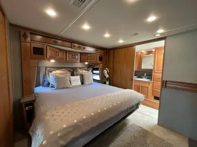 2015 Fleetwood Expedition M-38K photo 27