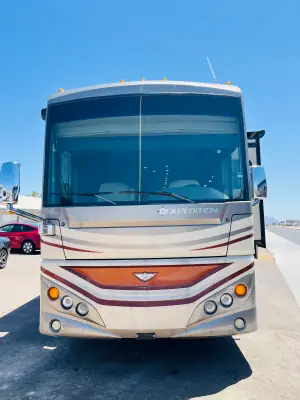2015 Fleetwood Expedition M-38K photo 4