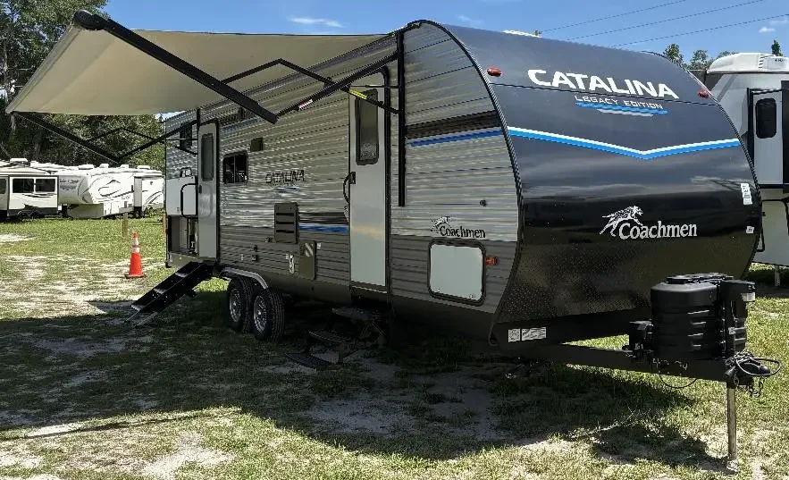 2023 Coachmen Catalina Legacy Edition 263BHSCK exterior