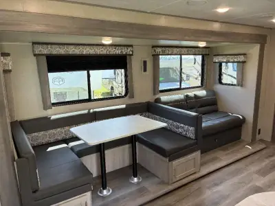2023 Coachmen Catalina Legacy Edition 263BHSCK photo 6