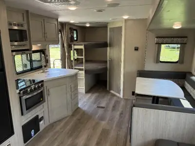 2023 Coachmen Catalina Legacy Edition 263BHSCK photo 17