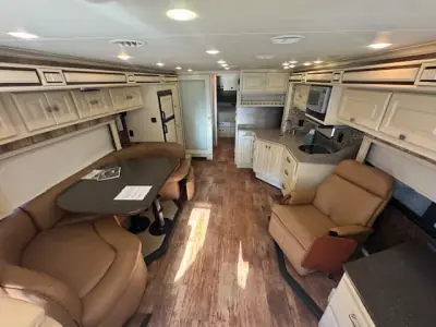 2012 Tiffin Motorhomes Allegro Breeze 32BR photo 4