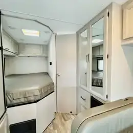 2024 Thor Motor Coach FOUR WINDS 22E photo 6
