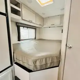 2024 Thor Motor Coach FOUR WINDS 22E photo 5