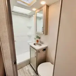 2024 Thor Motor Coach FOUR WINDS 22E photo 10