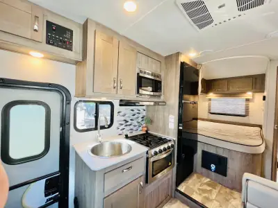 2024 Gulf Stream CONQUEST LE 6237 photo 5