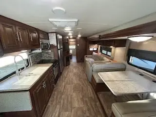 2018 Forest River GEORGETOWN 31L GT5 photo 6