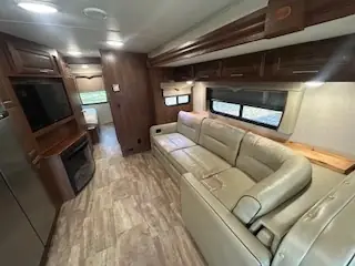 2018 Forest River GEORGETOWN 31L GT5 photo 4