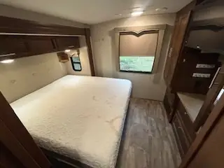 2018 Forest River GEORGETOWN 31L GT5 photo 5
