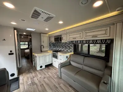 2020 Jayco PRECEPT 31UL photo 7