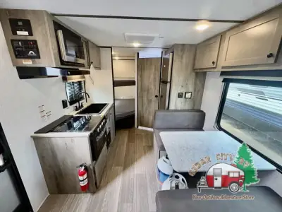 2027 Sunset Park Sun Lite LTD 21DB photo 15