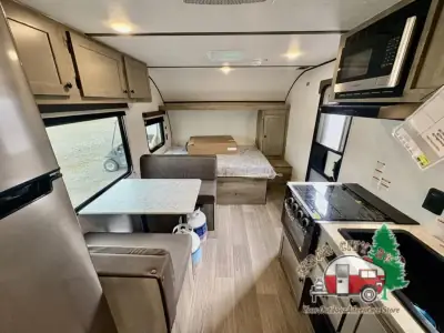 2027 Sunset Park Sun Lite LTD 21DB photo 16
