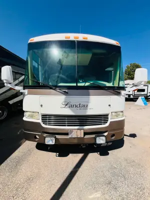 2005 Georgie Boy LANDAU 2450DS photo 2