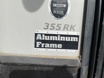 2017 Keystone AVALANCHE 355RK photo 25