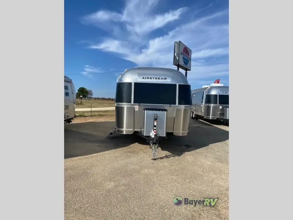 2025 Airstream Flying Cloud 28RB Twin exterior