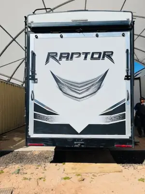 2018 Keystone RAPTOR 425TS photo 4
