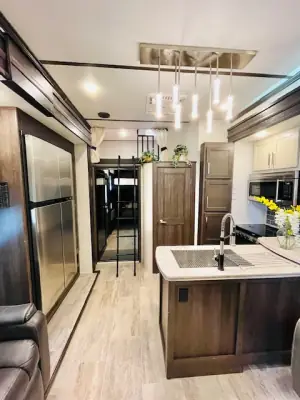 2018 Keystone RAPTOR 425TS photo 12