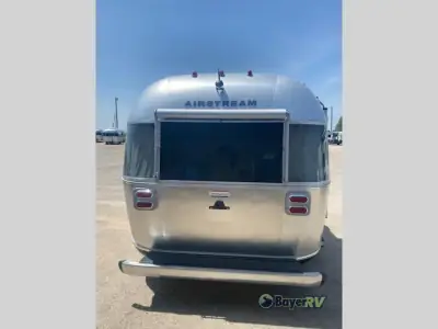 2025 Airstream International 25FB Twin photo 5