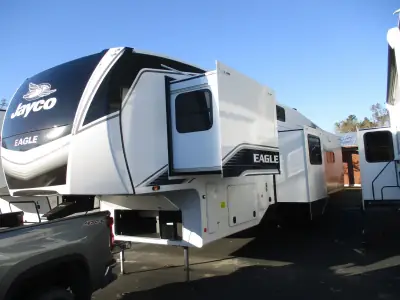 2025 Jayco Eagle 355MBQS photo 3