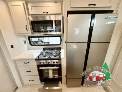 2027 Coachmen Brookstone 344FL photo 27