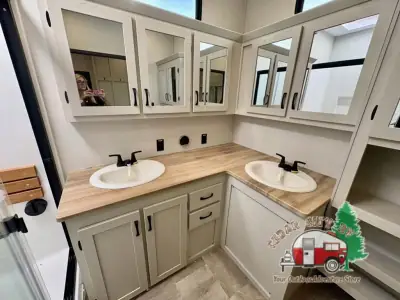 2027 Coachmen Brookstone 344FL photo 41
