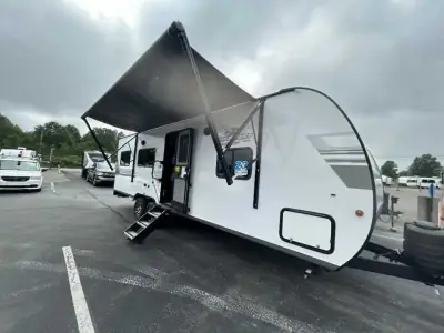 2027 Jayco Jay Flight 265TH TOY HAULER photo 3