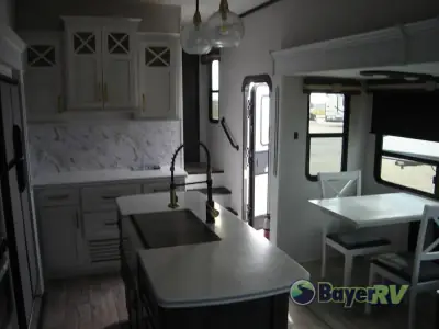 2022 Dutchmen Astoria 3173RLP photo 29