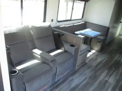 2025 Jayco Jay Flight SLX 330TBS photo 6