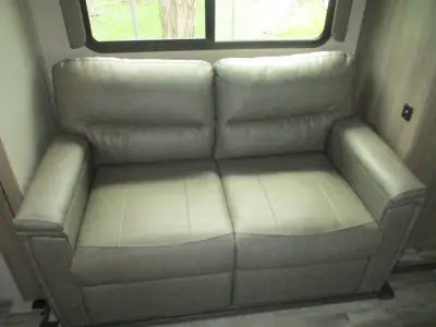 2022 Grand Design Imagine 3100RD photo 11