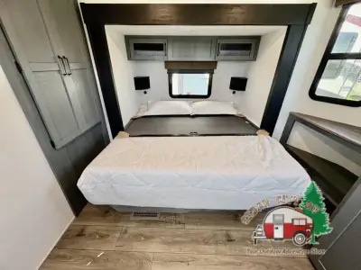 2027 Forest River Puma Vista 421LFT photo 34