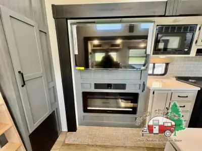 2027 Forest River Puma Vista 421LFT photo 22