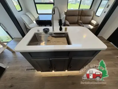 2027 Forest River Puma Vista 421LFT photo 19