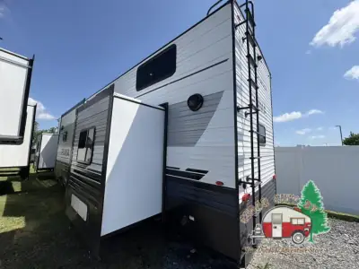 2027 Forest River Puma Vista 421LFT photo 7