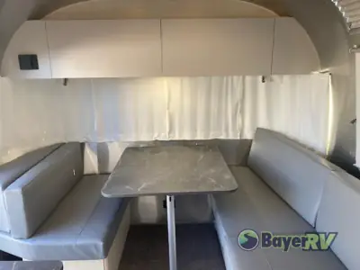 2025 Airstream Flying Cloud 25FB Twin photo 8