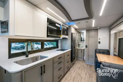 2026 Newmar Freedom Aire 2515 Std photo 15