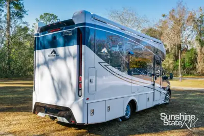 2026 Newmar Freedom Aire 2515 Std photo 3