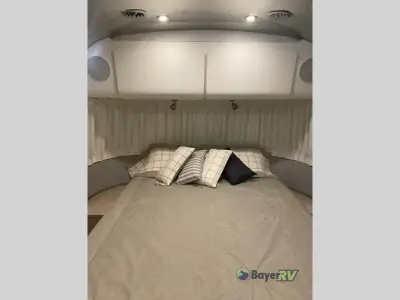 2022 Airstream Globetrotter 27FB photo 16