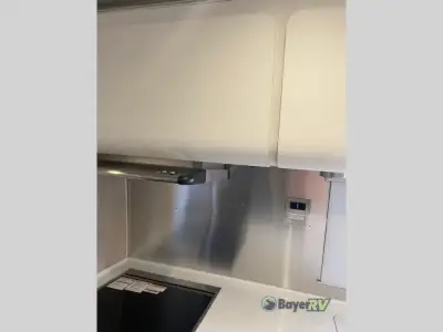 2022 Airstream Globetrotter 27FB photo 14