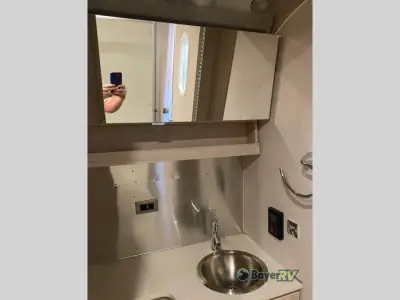 2022 Airstream Globetrotter 27FB photo 20