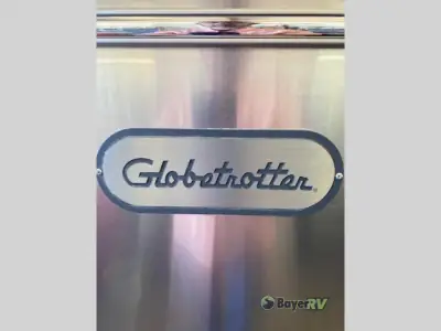 2022 Airstream Globetrotter 27FB photo 8