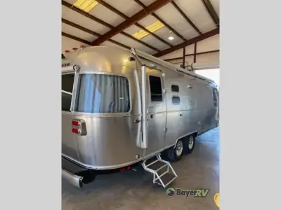 2022 Airstream Globetrotter 27FB photo 4