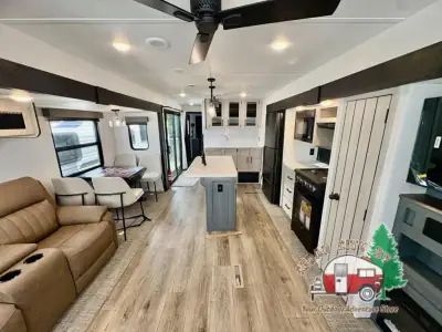 2027 Forest River Puma Vista 37PFL photo 12
