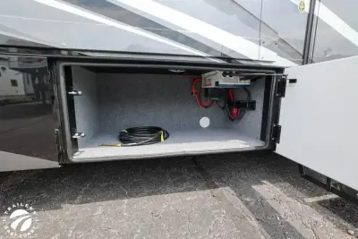 2027 Renegade Valencia 39FW photo 34