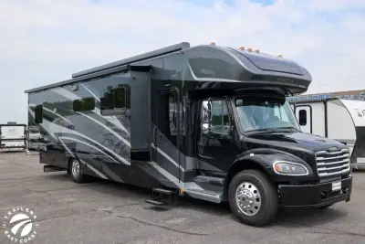 2027 Renegade Valencia 39FW photo 6