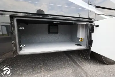 2027 Renegade Valencia 39FW photo 37