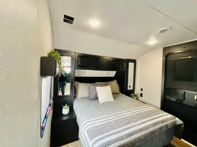 2022 Forest River CHEROKEE 306MM photo 15