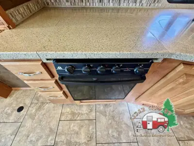 2015 Tiffin Motorhomes Allegro 35 QBA photo 19